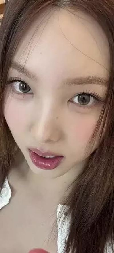 Nayeon – blowjob deepfake videos