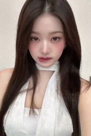 Wonyoung - shows boobs deepfake videos