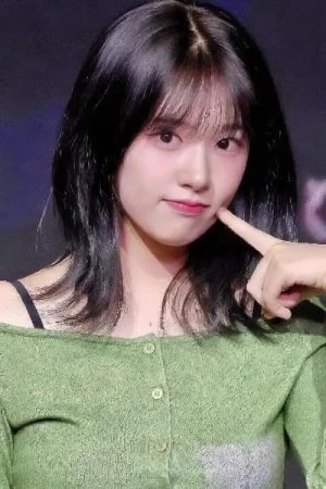 Yujin - shows tits deepfake videos