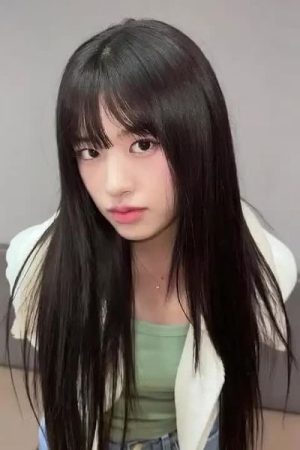 Yujin - shows boobs deepfake videos